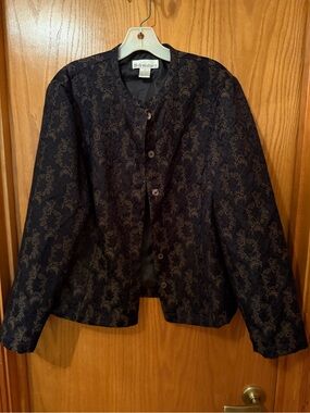 Dressbarn Black and Gold Embroidered Brocade Style Jacket Size 14